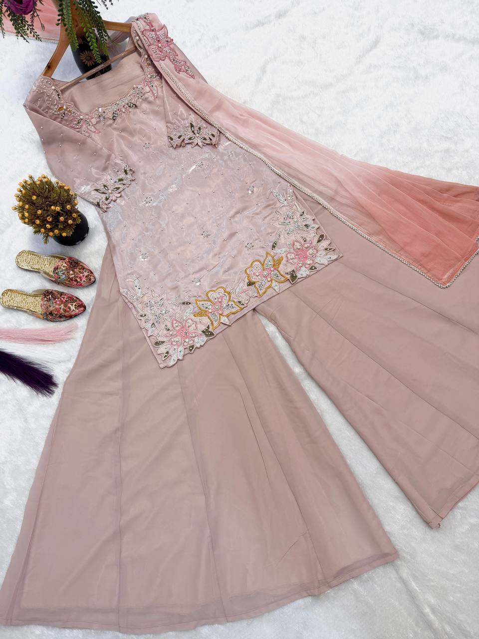 Editorial Rose-Dust Minimalist Set